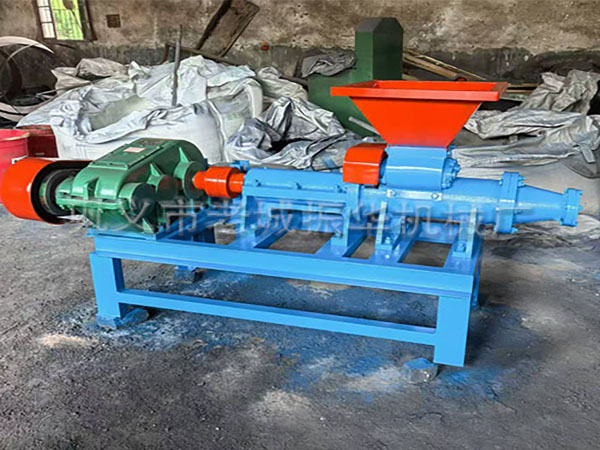 �ϳ����A�ư��Cչʾ